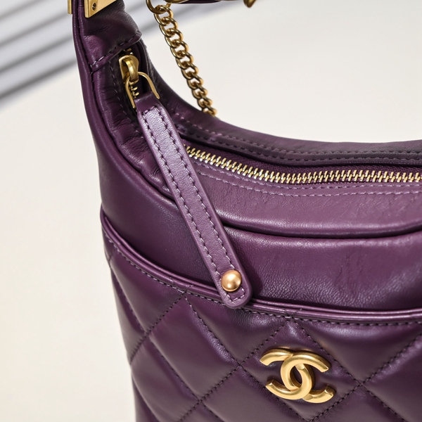 シャネルバッグ角部分ディテール